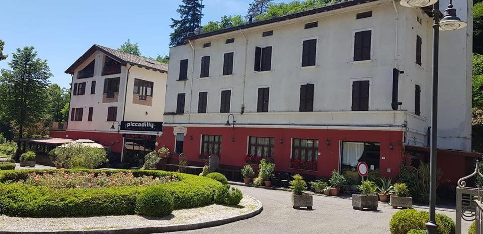 Hotel Piccadilly Sant'Andrea Bagni Zewnętrze zdjęcie