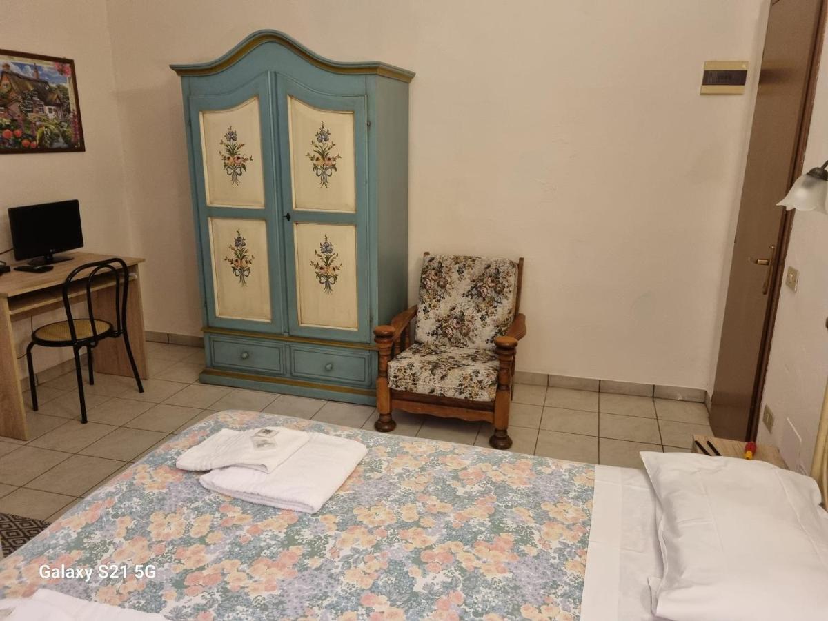 Hotel Piccadilly Sant'Andrea Bagni Zewnętrze zdjęcie