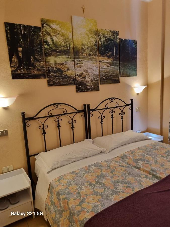 Hotel Piccadilly Sant'Andrea Bagni Zewnętrze zdjęcie